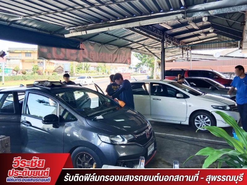 รับเหมางานติดฟิล์มและติดอุปกรณ์ประดับยนต์ รับเหมางานติดฟิล์มและติดอุปกรณ์ประดับยนต์